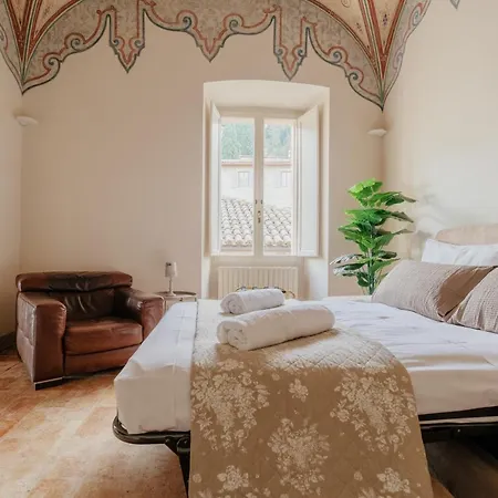 Apartamento Sotto Gli Affreschi Del 1800 Con Colazione Inclusa Asís