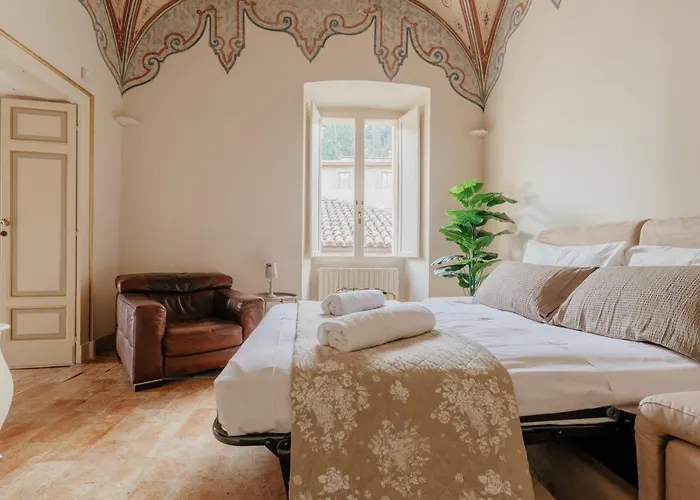 Apartment Sotto Gli Affreschi Del 1800 Con Colazione Inclusa Assisi